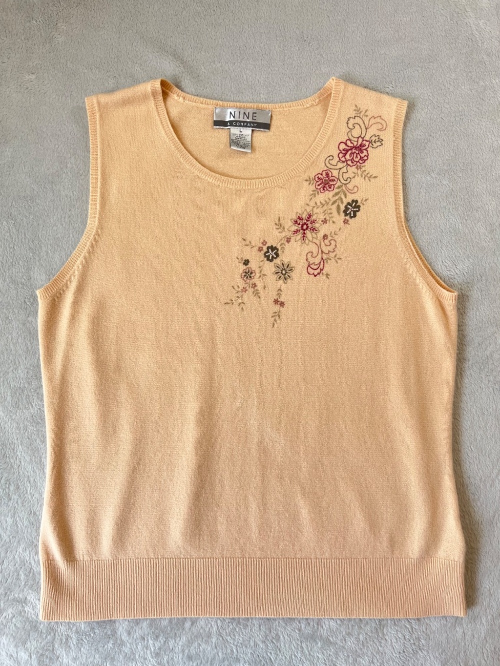 Vintage Nine & Company Embroidered Floral Sweater Vest sz L EUC